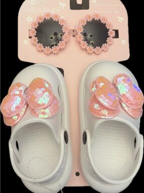 Kids White Clog Sandals with Pink Sequin Bows & matching sunglasses
